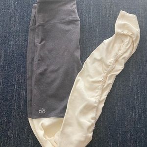 NWOT ALO Goddess Leggings